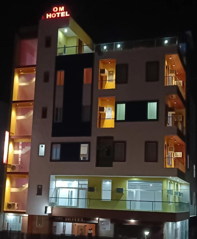 Om Hotel Rohtak Eksteriør bilde